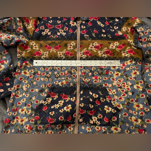 Oversized lined jacket with hood - Picture 7 of 9